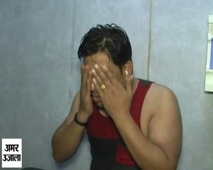 Women throws acid in ex-boyfriebd's face 
