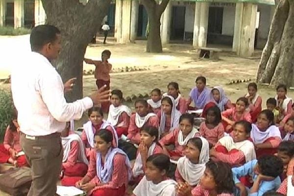 Salute ajay lohan makes 10 girls self-sufficient every year with his own salary