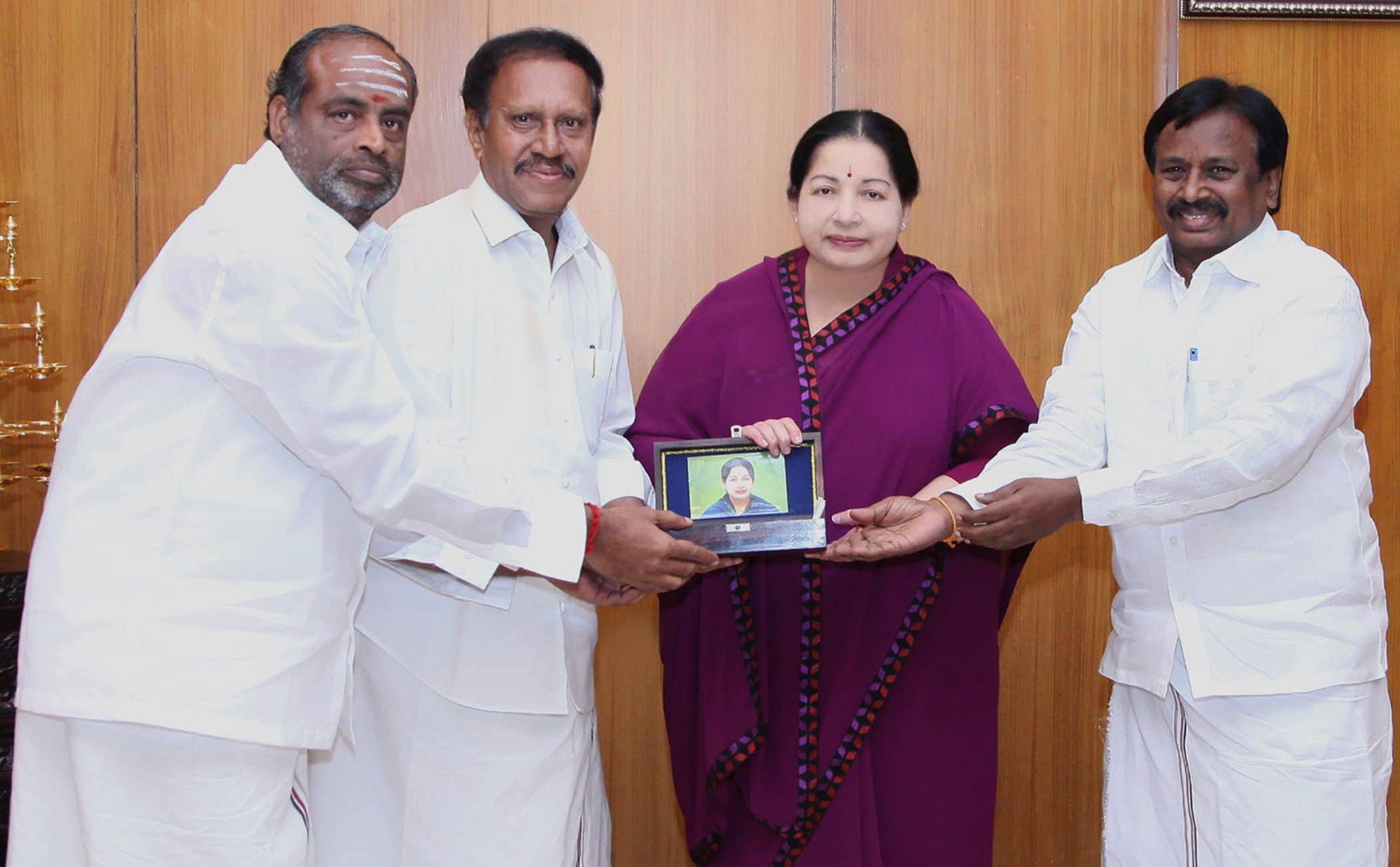 Jayalalithaa Birth Anniversary Amma’s Status in Politics Know about Her Interesting Facts