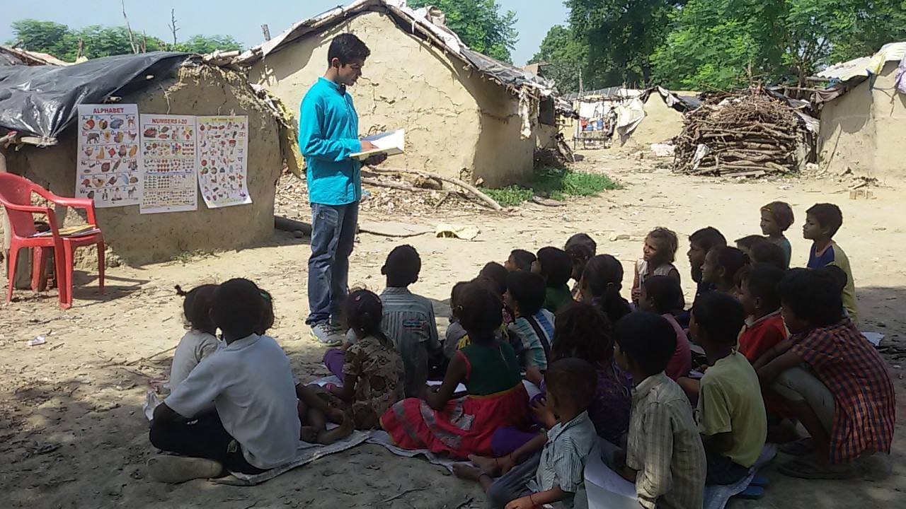 school kid anand krishna mishra teaches slum kid