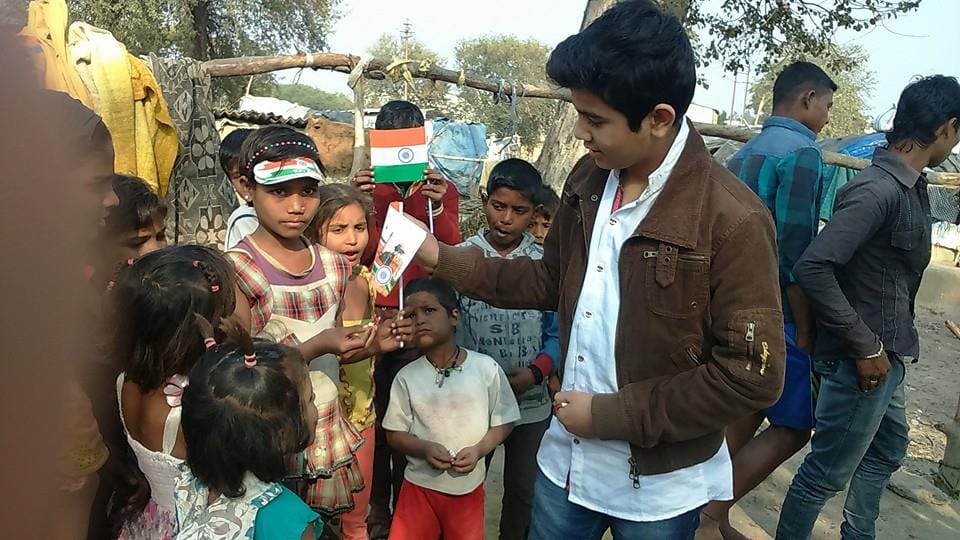 school kid anand krishna mishra teaches slum kid