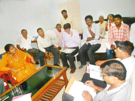 Niranjan Jyoti miffed at Deen Dayal shoddy work plan