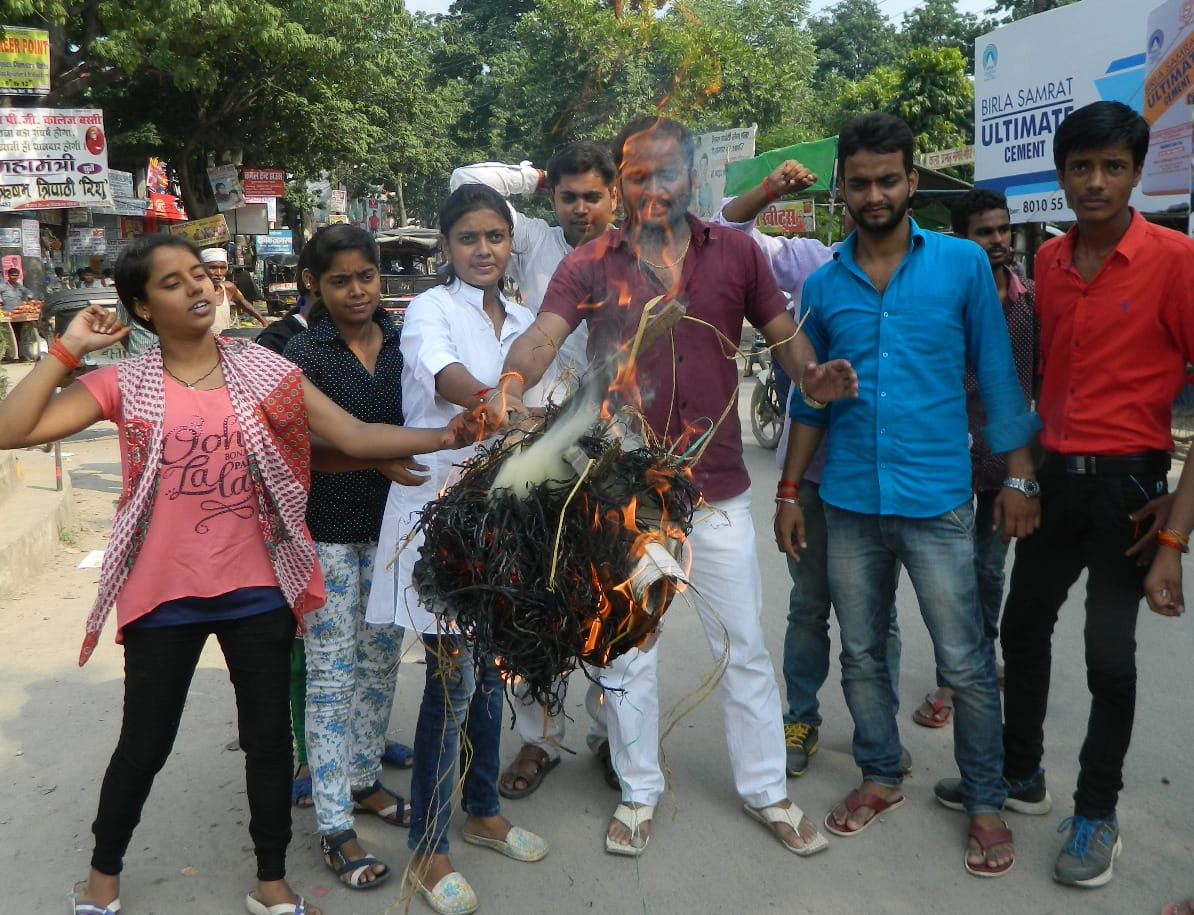burnt idol of delhi minister