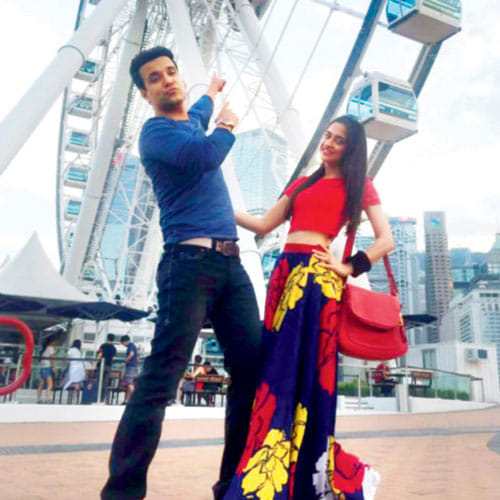 this couple have a great time in hongkong