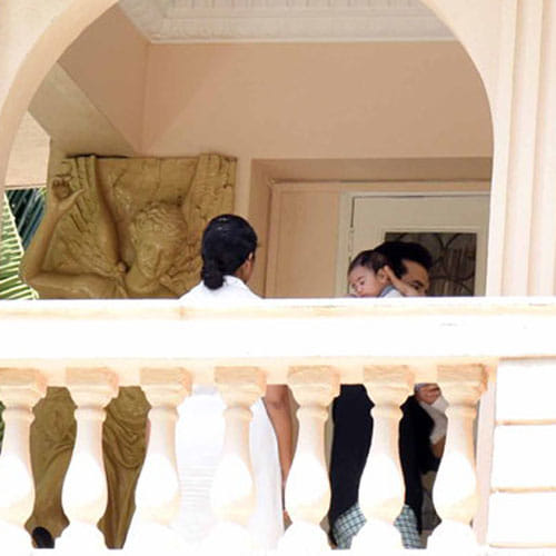 first photo of tusshar kapoor with his son 