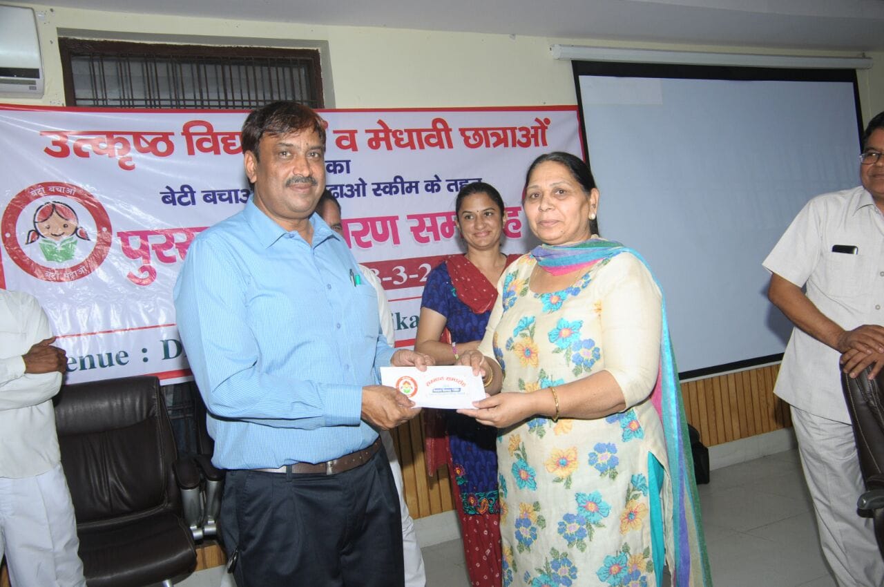Jaipal dahiya made goverment school to a next level, student talks in english