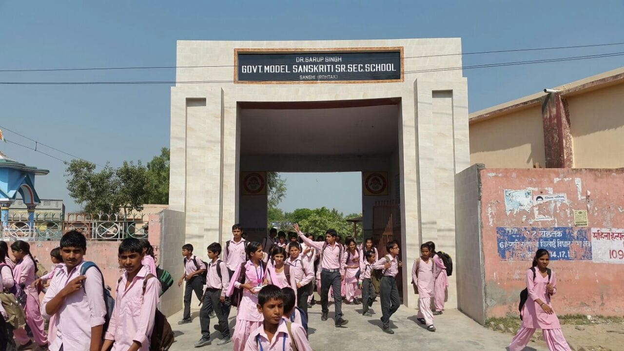 Jaipal dahiya made goverment school to a next level, student talks in english