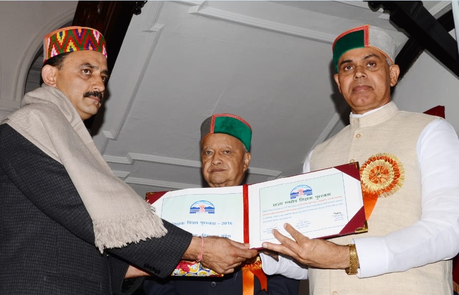 14 Teachers Honoured By Governor Dev Vrat on Teachers day at Shimla.