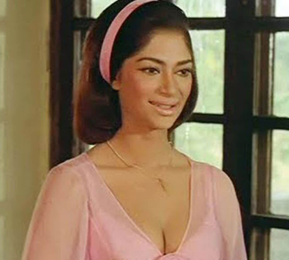 bollywood actresses played teachers role