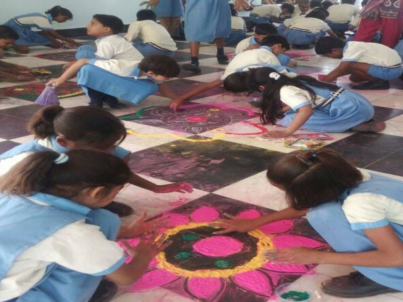 rangolee aur kraapht pratiyogita huee