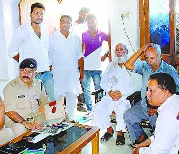 unconscious village head and family, robbed 10 lakh