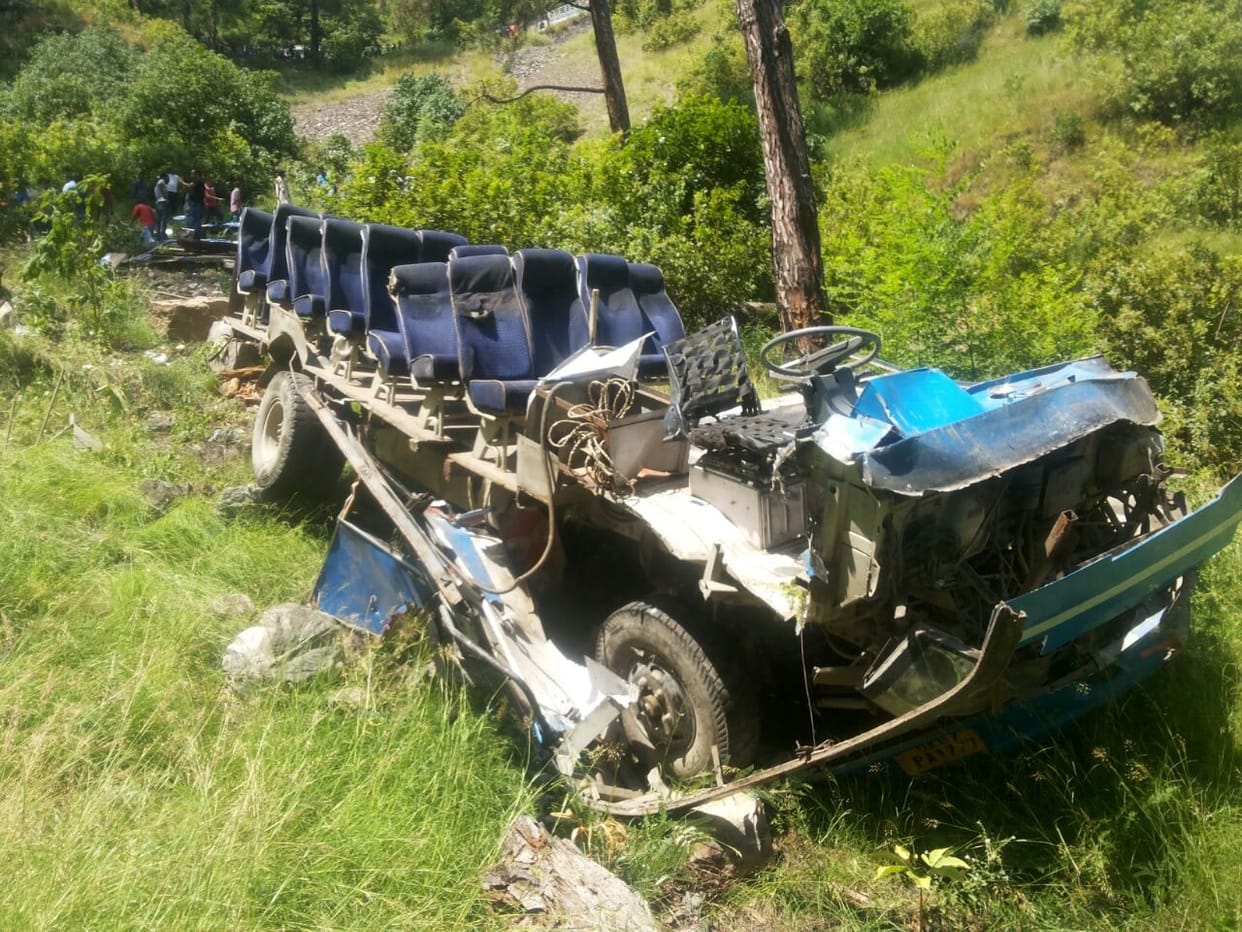 vehicle accident on highway 4 injured