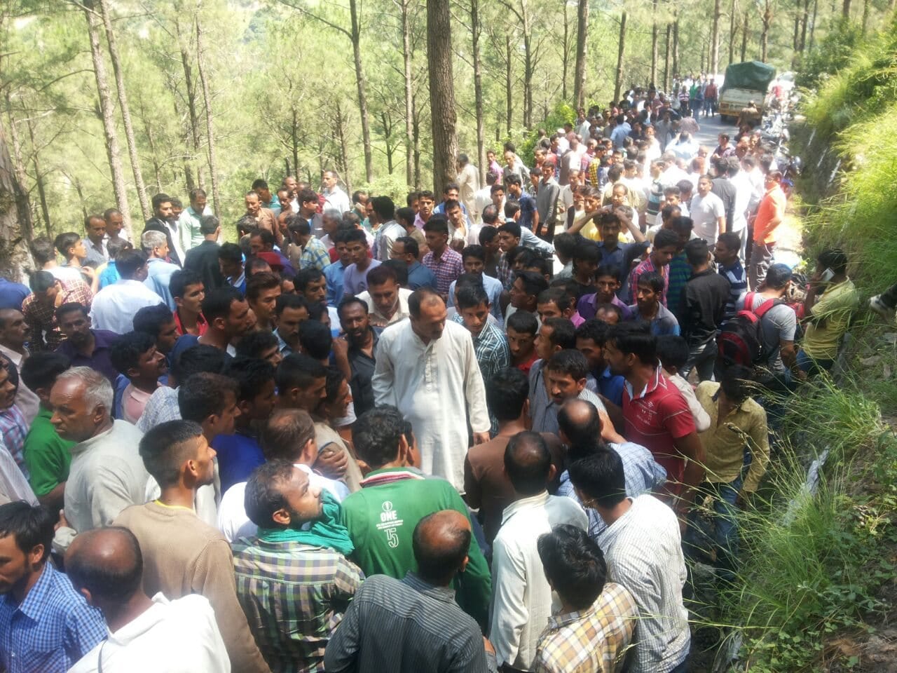 private bus fell into ditch at tuni, uttarakhand