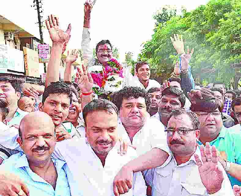 sanyukt vyaapar sang chunav me naamankan