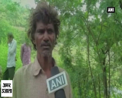 Poor man forced to cremate his wife using garbage