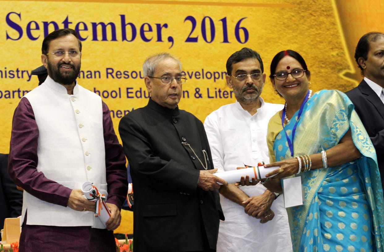 Shadab teacher and Sudha Rani Katiyar got National Award