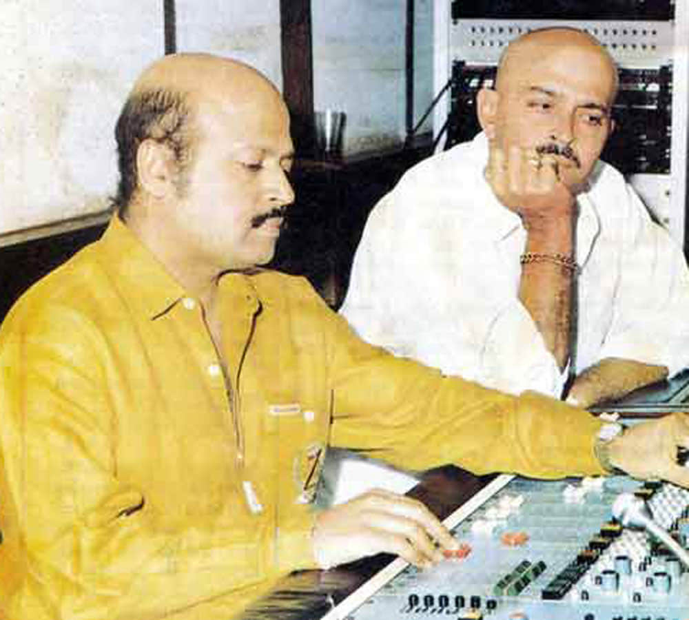 Rakesh Roshan attacked by Abu Salem sharpshooter outside his office for extortion money