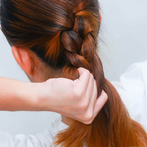 in this temple hairs of female automatically cut down
