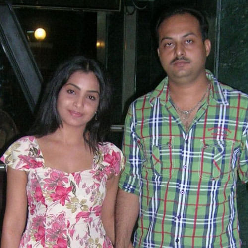 angoori bhabi shares pic with her 10 years old daughter