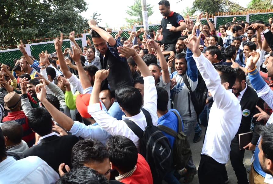 SFI Ended 153 days Hunger Strike at HP University.