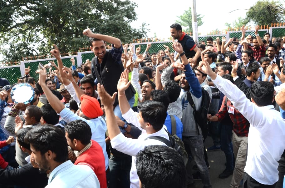 SFI Ended 153 days Hunger Strike at HP University.
