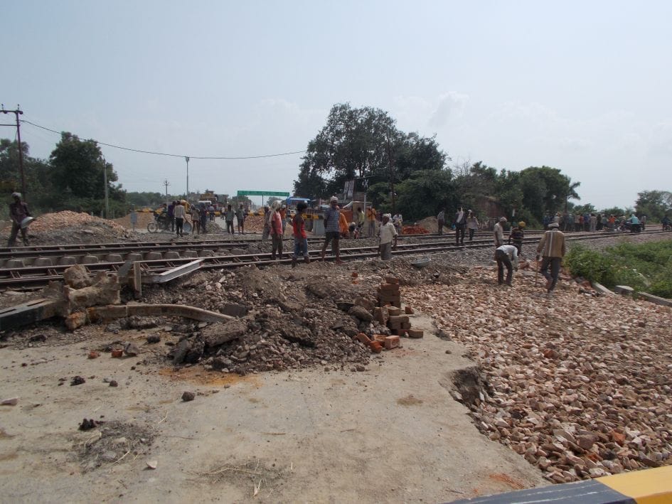 Four-lane to stop traffic for the third day