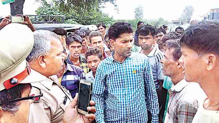 two students injured in accident