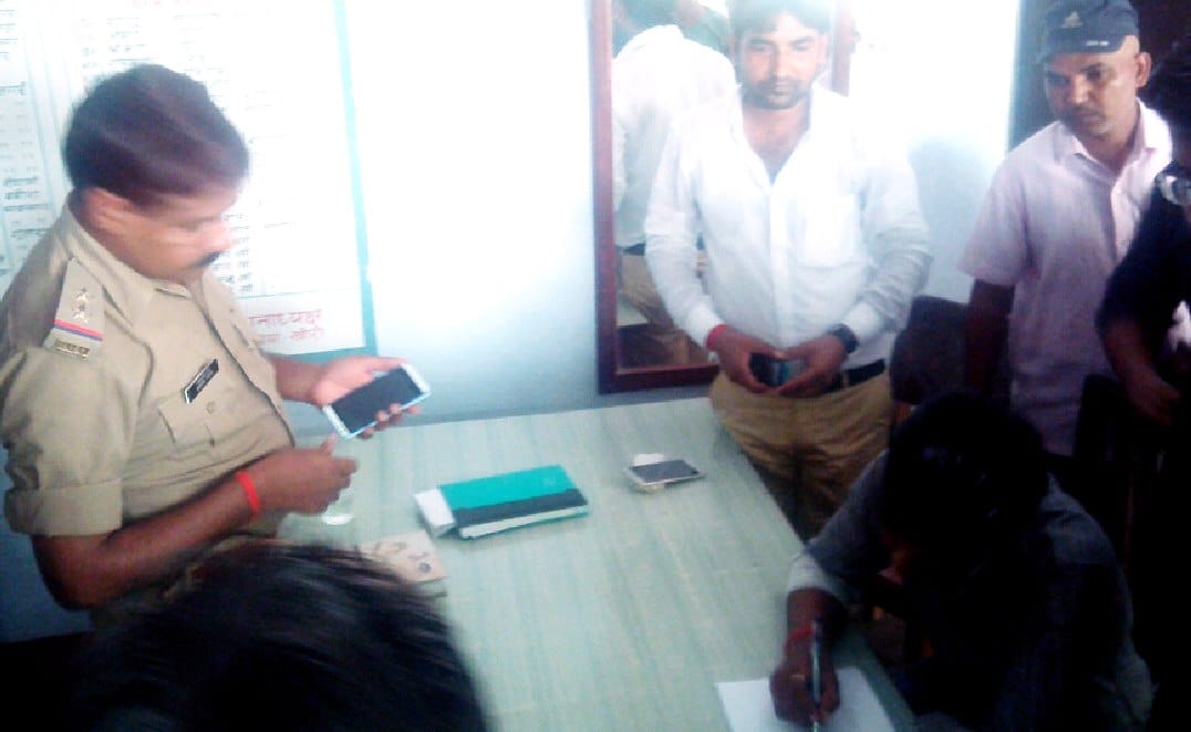 Just several injured by the impact of e-rickshaw riders