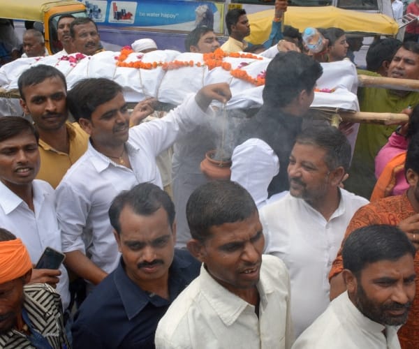 Protest by BJP against azam khan.