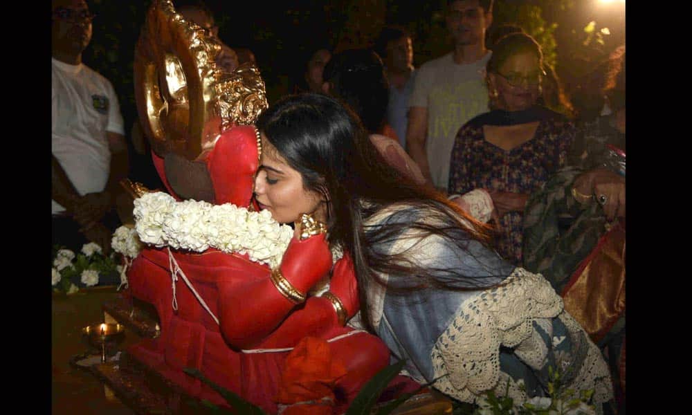 Bollywood celebrates Ganesh Chaturthi 2016