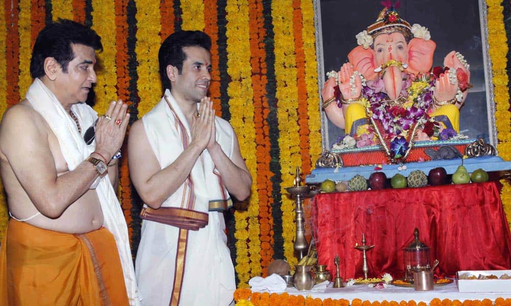 Bollywood celebrates Ganesh Chaturthi 2016