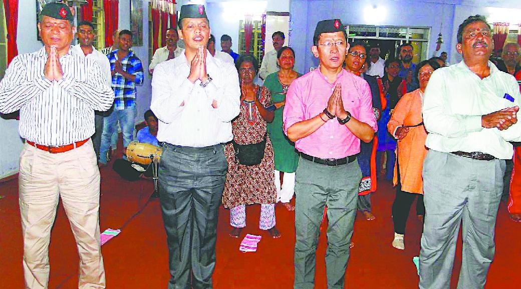 Calas travel back to Delhi for the last team