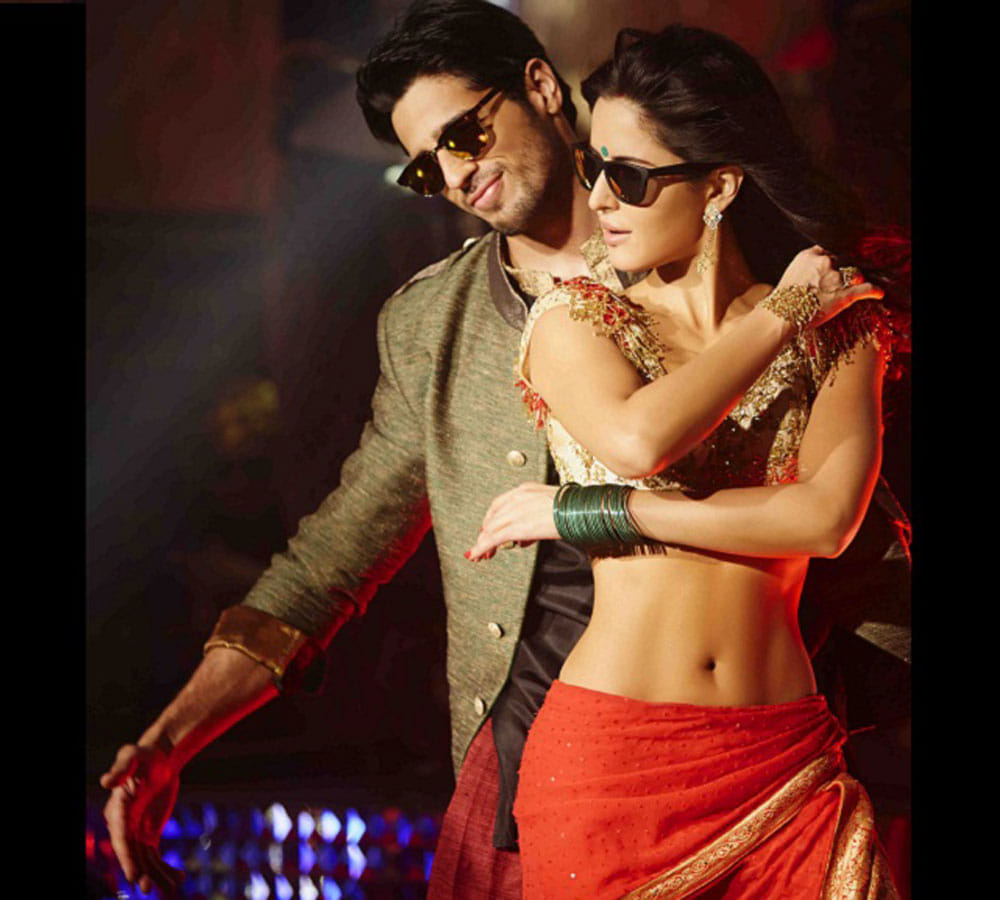 siddharth malhotra and katrina kaif film promotion on delhi airport
