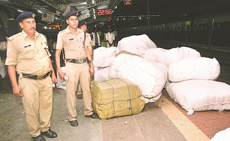 Magistrate raids in EMU , the driver drove the train back