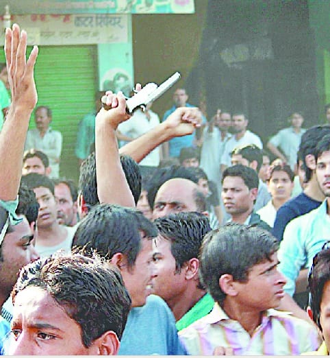 Kawal case clipping
