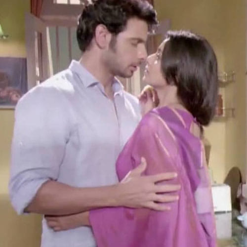 naamkaran promo song release with intimate scenes