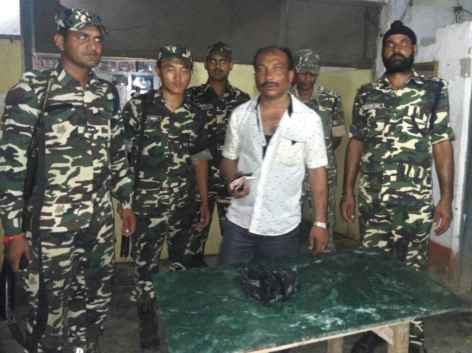 Smack traffickers arrested with Rs 57 lakh