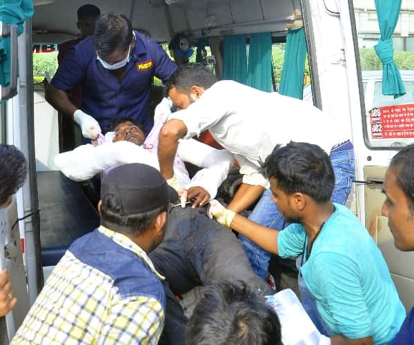tractor trolly accident in lucknow many injured