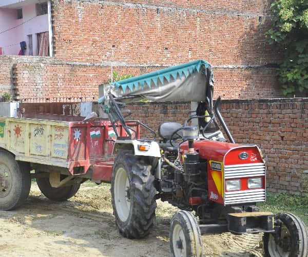 tractor trolly accident in lucknow many injured
