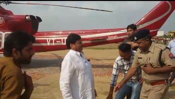 khaki fell at the feet of Shivpal in etawah