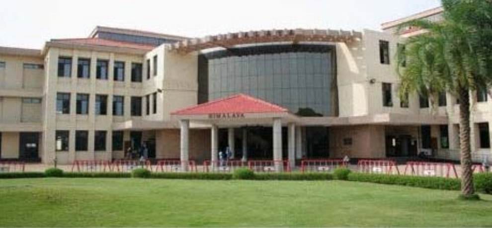 Govt will take action agaimst private colleges