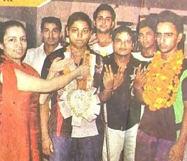 state and national level 7 gold medalist weight lifter santosh selling tea for survival