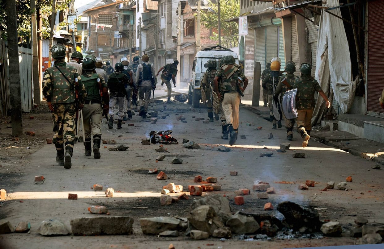compensation will be given to stone pelters family in kashmir