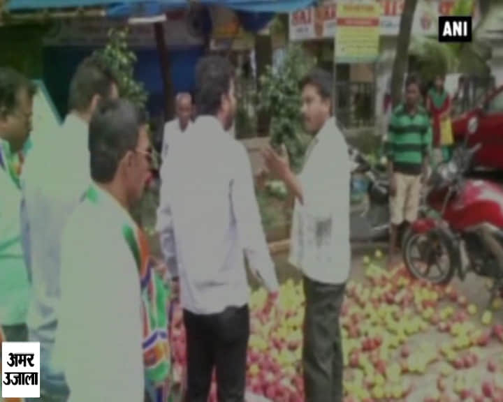 एमएनएस कार्यकर्ताओं का कहर