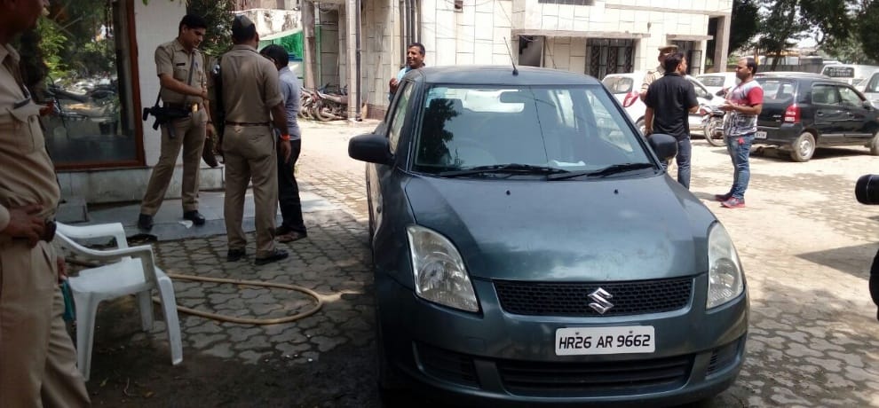 bjp 3 crore rupees of party fund seized in ghaziabad