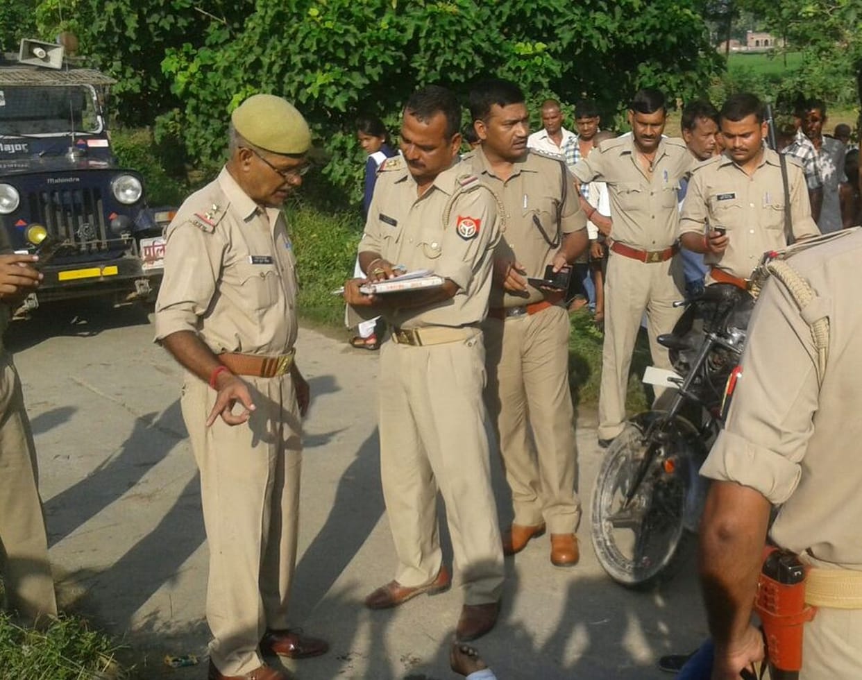The five suspects were in army uniform, campaign began checking on Bihar and UP border