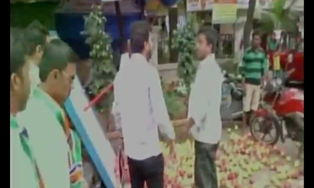  Raj Thakare's party mns activities beats north indian in Maharashtra's Ghatkopar
