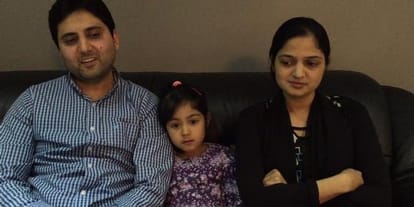 holding the ax six year indian daughter clashed with robbers in New Zealand