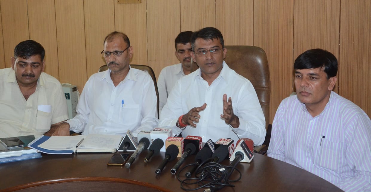 Hooda jailed Chautala, Abbey now engaged in sending Hooda