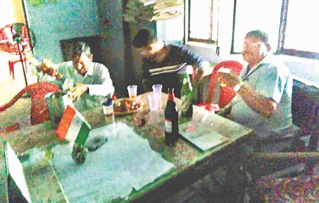 wine drinking in college,clash